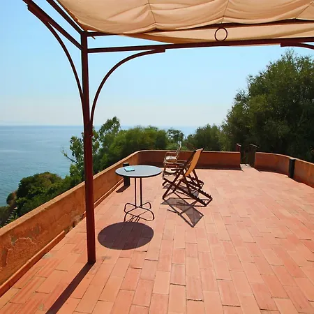 Nyaraló Mansion In Capo Vaticano Near The Beach Ricadi