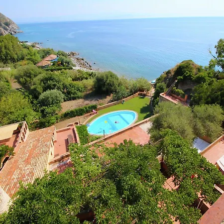 Mansion In Capo Vaticano Near The Beach